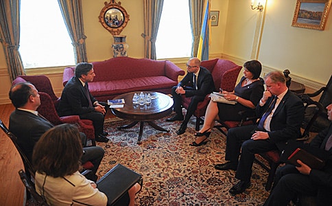 Ukrainian PM Arseniy Yatsenyuk set out for USA with working visit
