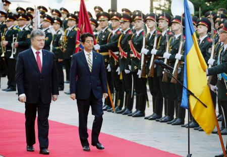 安倍総裁_shinzo abe japan ukraine uaposition june 2015