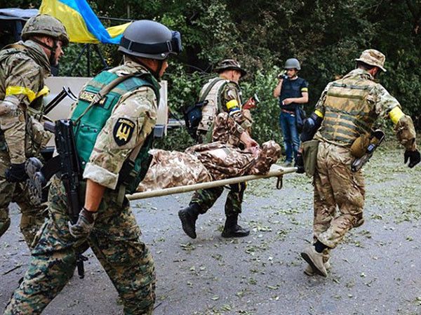 Ukraine honoring soldiers killed in 2014 Ilovaisk battle