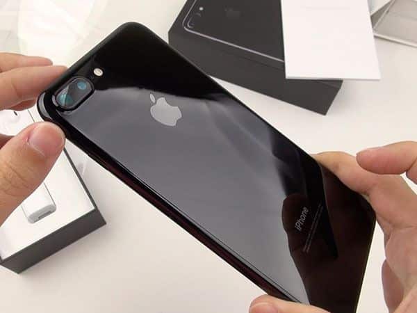 Ukrainian man renames himself to iPhone 7 to win brand new phone