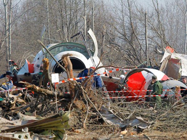 Poland accuses Russian air traffic controllers over Smolensk air crash
