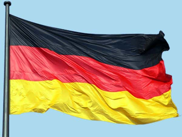 Germany arrests two on terror charges – BBC
