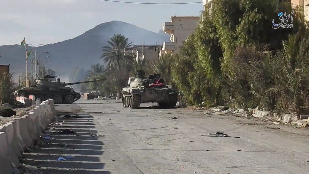 Russia gave a huge number of weapons to the ISIS in Palmyra - photos