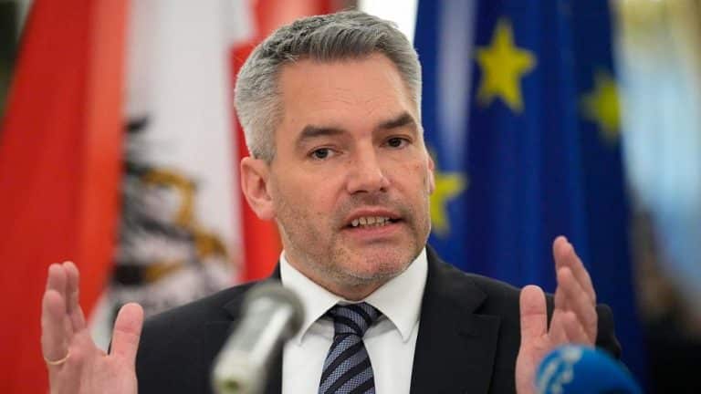 Austria froze 250 million euros of Russian oligarchs