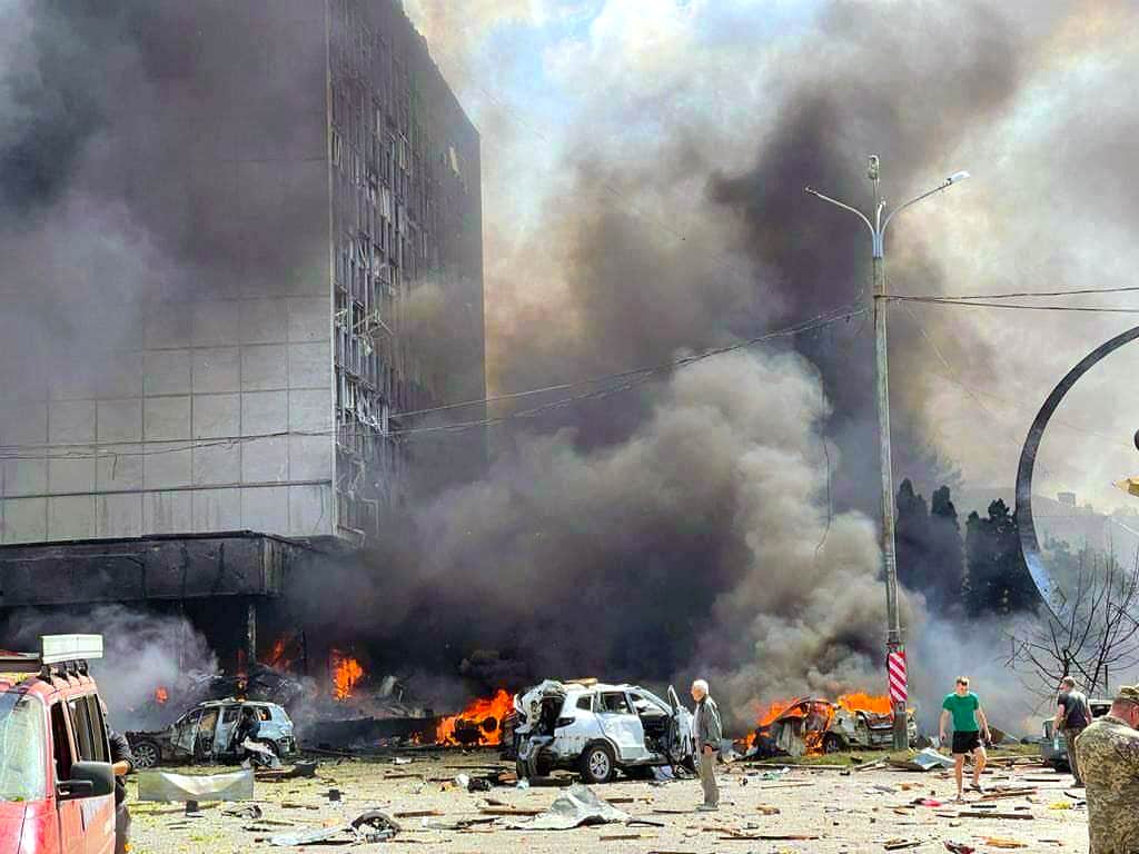 Russian missile attack on Vinnytsia city center: dozens of dead civilians, including children