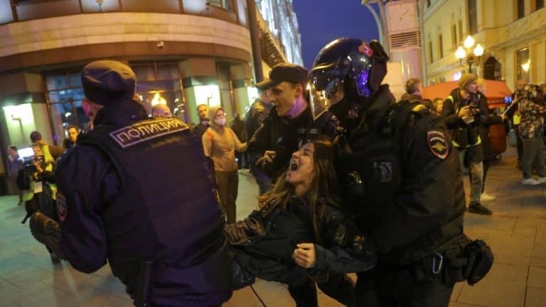 Protests against mobilization in Russia: attacks on military commissariats, murders of military commissars, mass riots