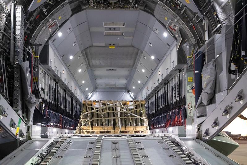Spain sent 5 planes with ammunition for large-calibre artillery systems to Ukraine