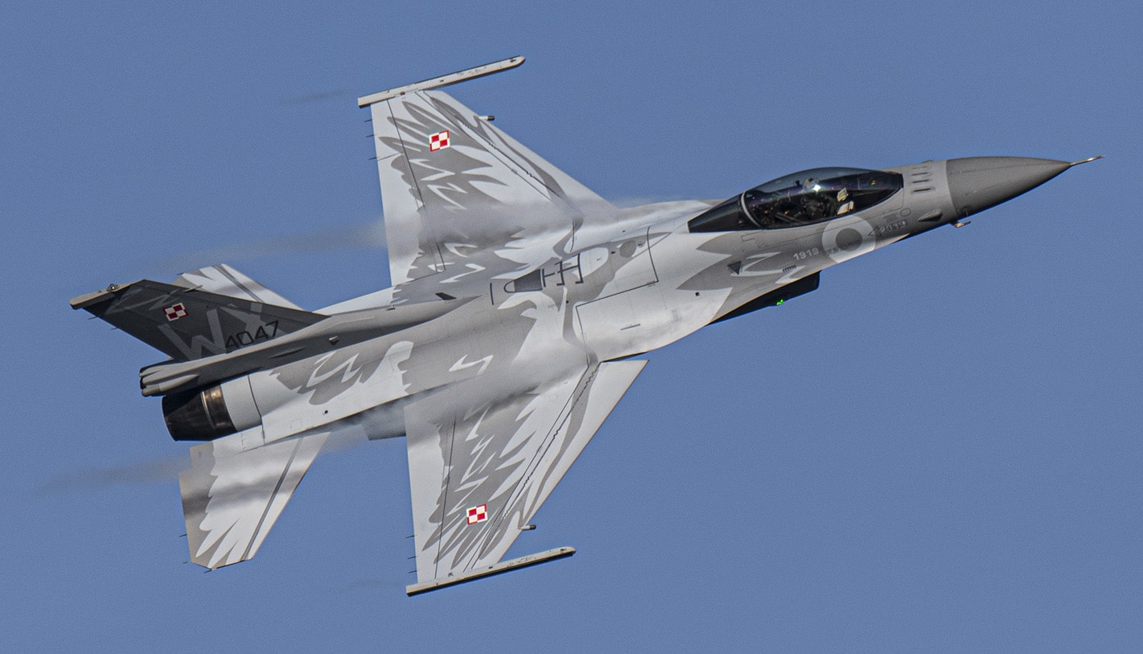 Poland is ready to hand over F-16 fighters in coordination with NATO to Ukraine