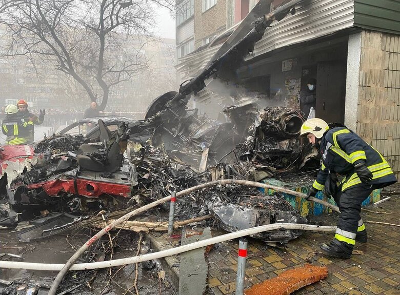 Helicopter crashed in the Kyiv region, leadership of the Ministry of Internal Affairs died: photos, video