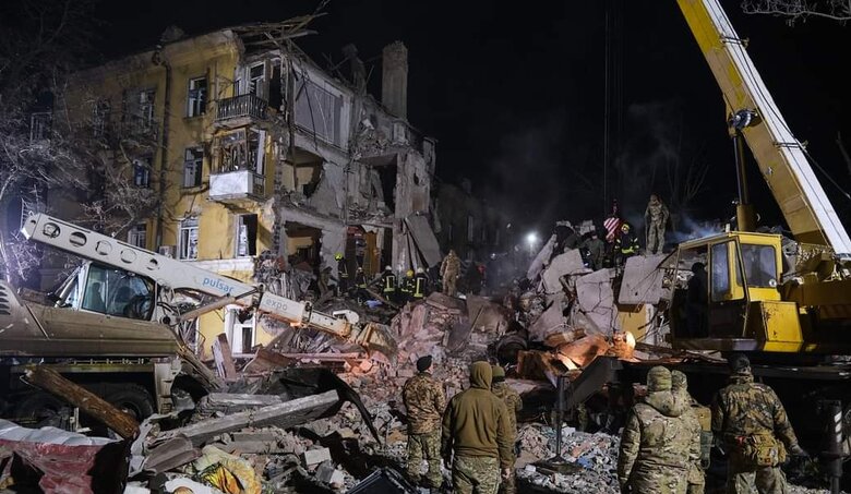 Russia fired ballistic missile at high-rise building in Kramatorsk, killing civilians: photos, video