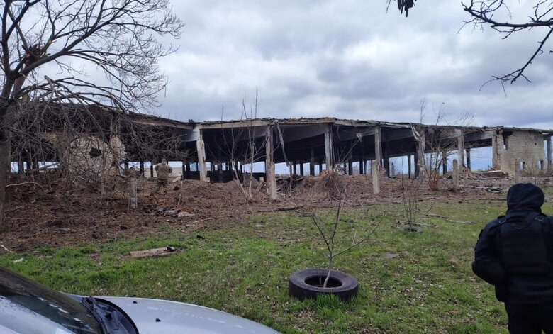 Russians shelled the territory of industrial enterprises in the Kherson region from aviation: photos
