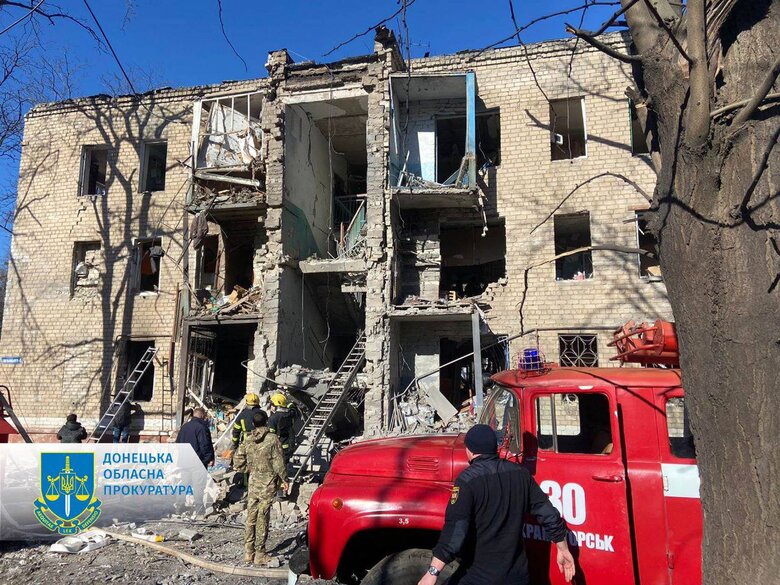 Russians shelled the center of Kramatorsk, 1 civilian was killed and 7 were injured: photos, video