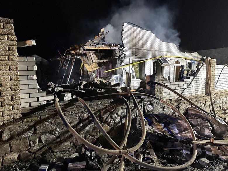 Russians shelled Zaporizhzhia, 2 rockets hit the private sector, 2 civilians were killed: photos
