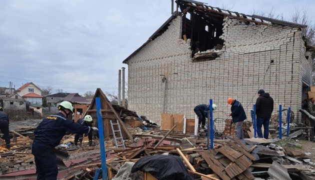 Russia shelled Zaporizhzhia, 2 civilians were injured, more than 80 houses were damaged: photos