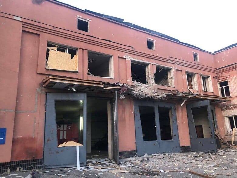 Russians shelled 3 districts of the Kharkiv region, fire and rescue unit was damaged: photos